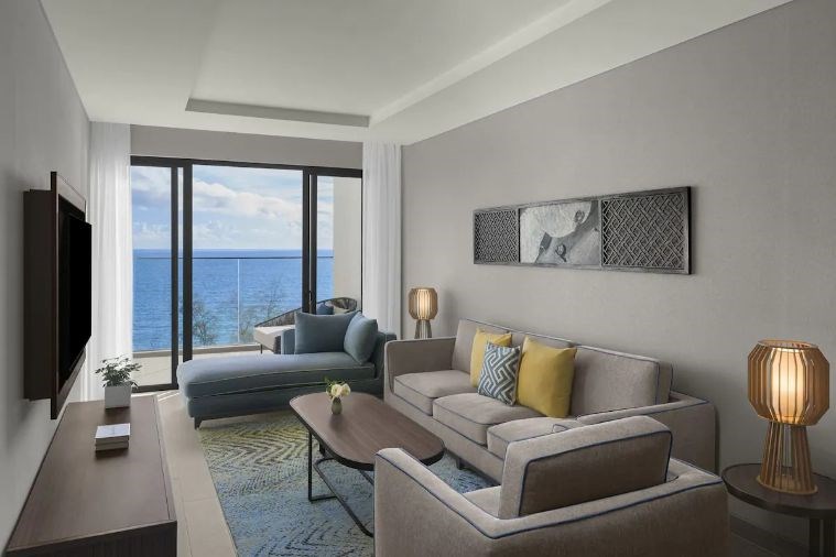 1- Bedroom Grand Oceanfront Suite